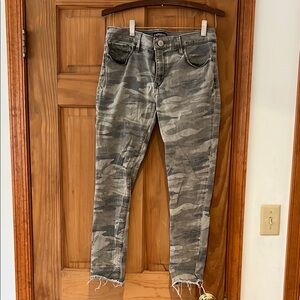 Camo Print Women’s Express Jegging